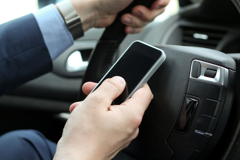 Tips to Successfully Avoid Distracted Driving
